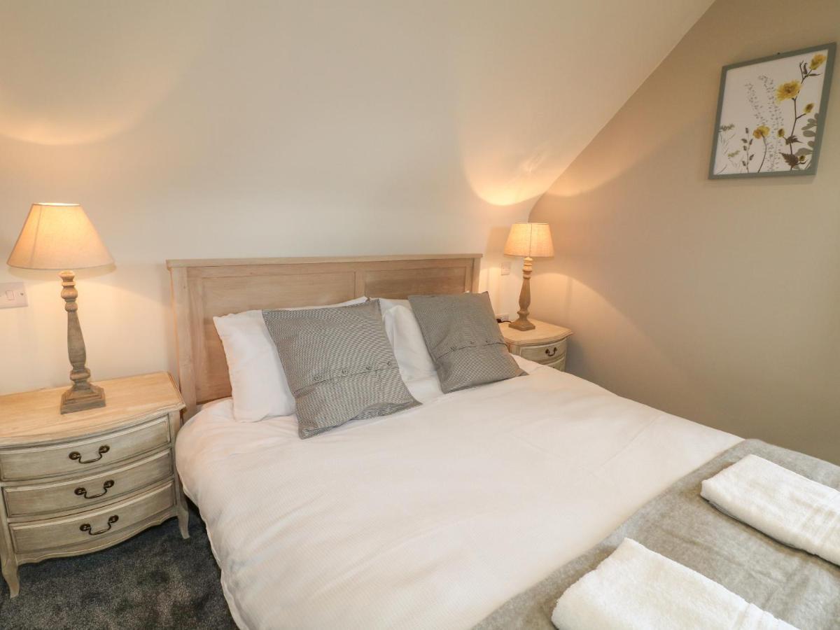 Upper Barn Villa Stafford Bagian luar foto