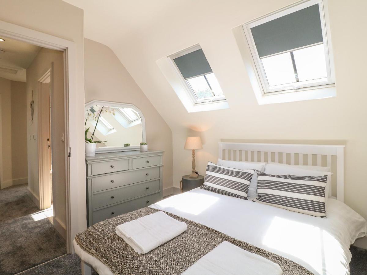 Upper Barn Villa Stafford Bagian luar foto